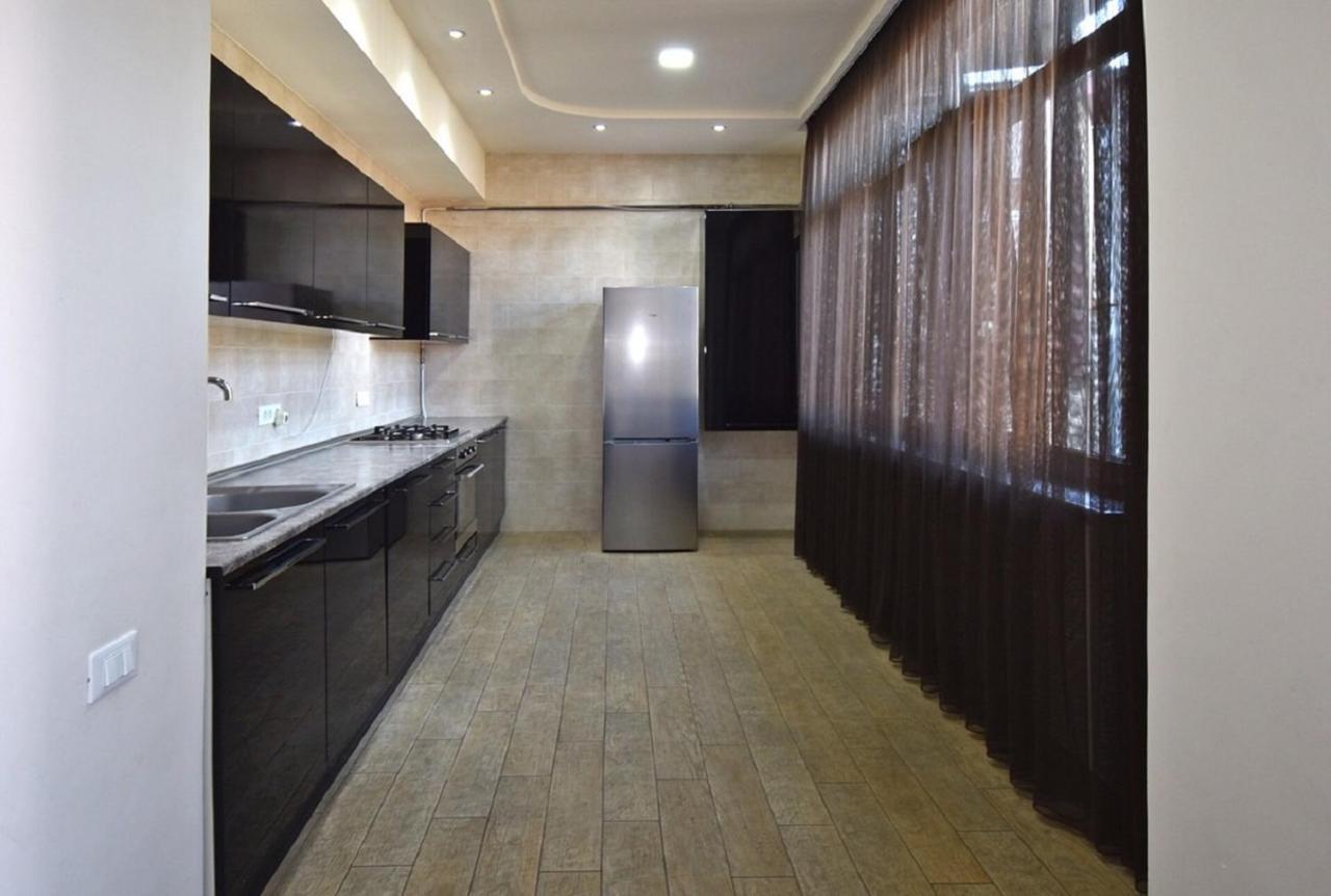 Tumanyan Street 3 Bedroom Deluxe Apartment With Large Balcony Tm662 Yerevan Ngoại thất bức ảnh