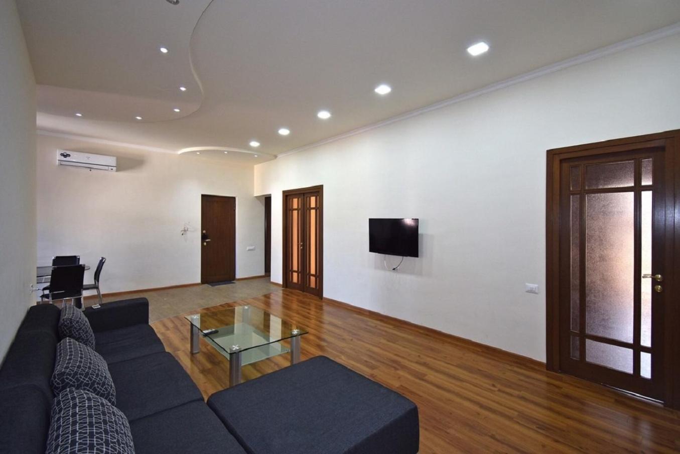 Tumanyan Street 3 Bedroom Deluxe Apartment With Large Balcony Tm662 Yerevan Ngoại thất bức ảnh